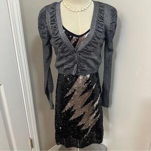 Gray Sequin Ruched Puff Sleeve Blouse fit (S/M)